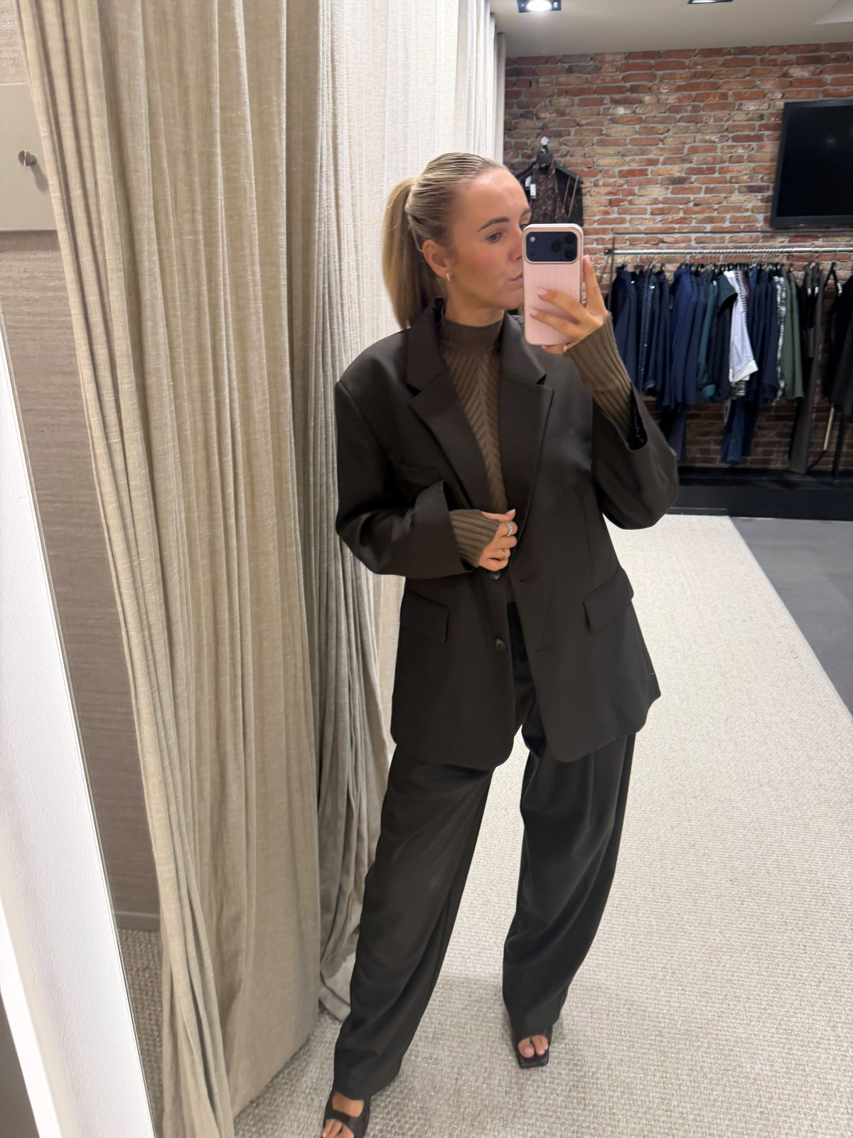 8PM Wild-A Blazer