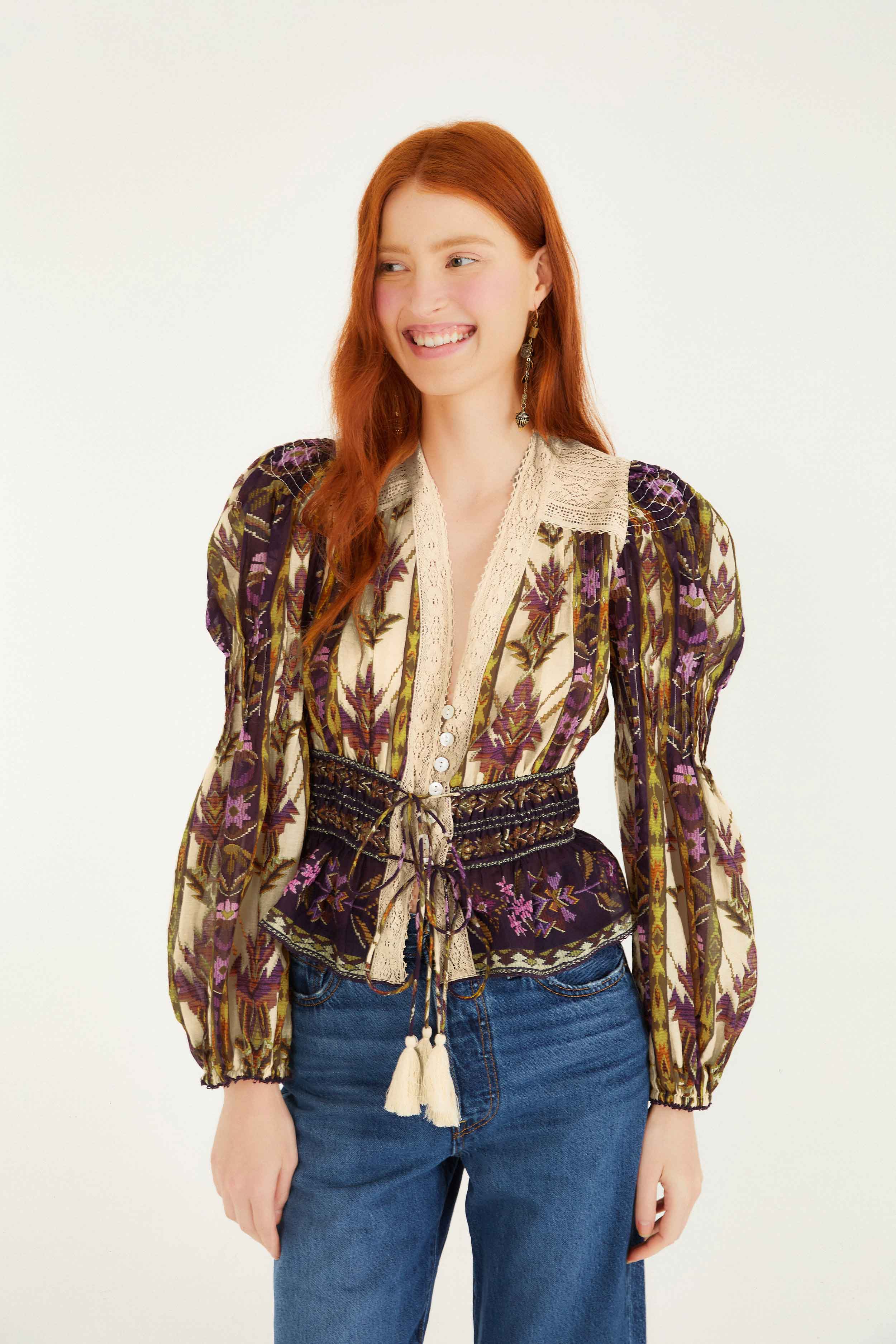 Blouse LS Embr. Tapestry Sand