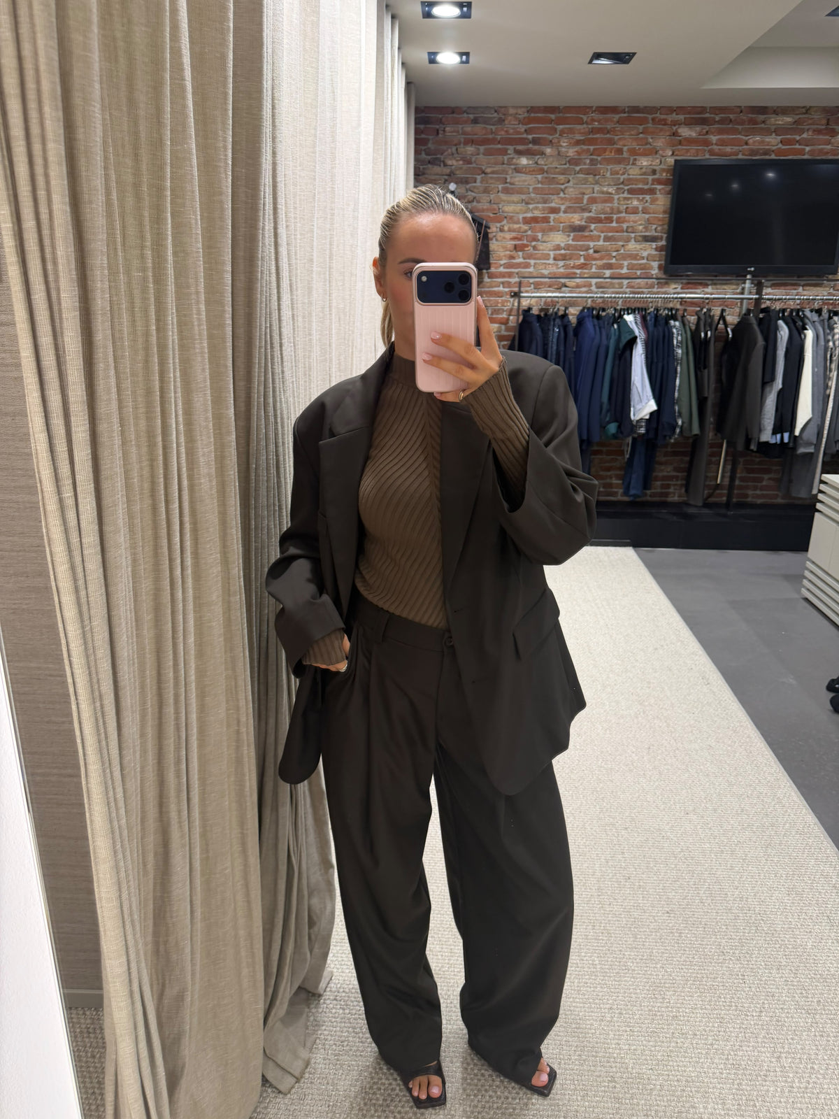 8PM Wild-A Blazer
