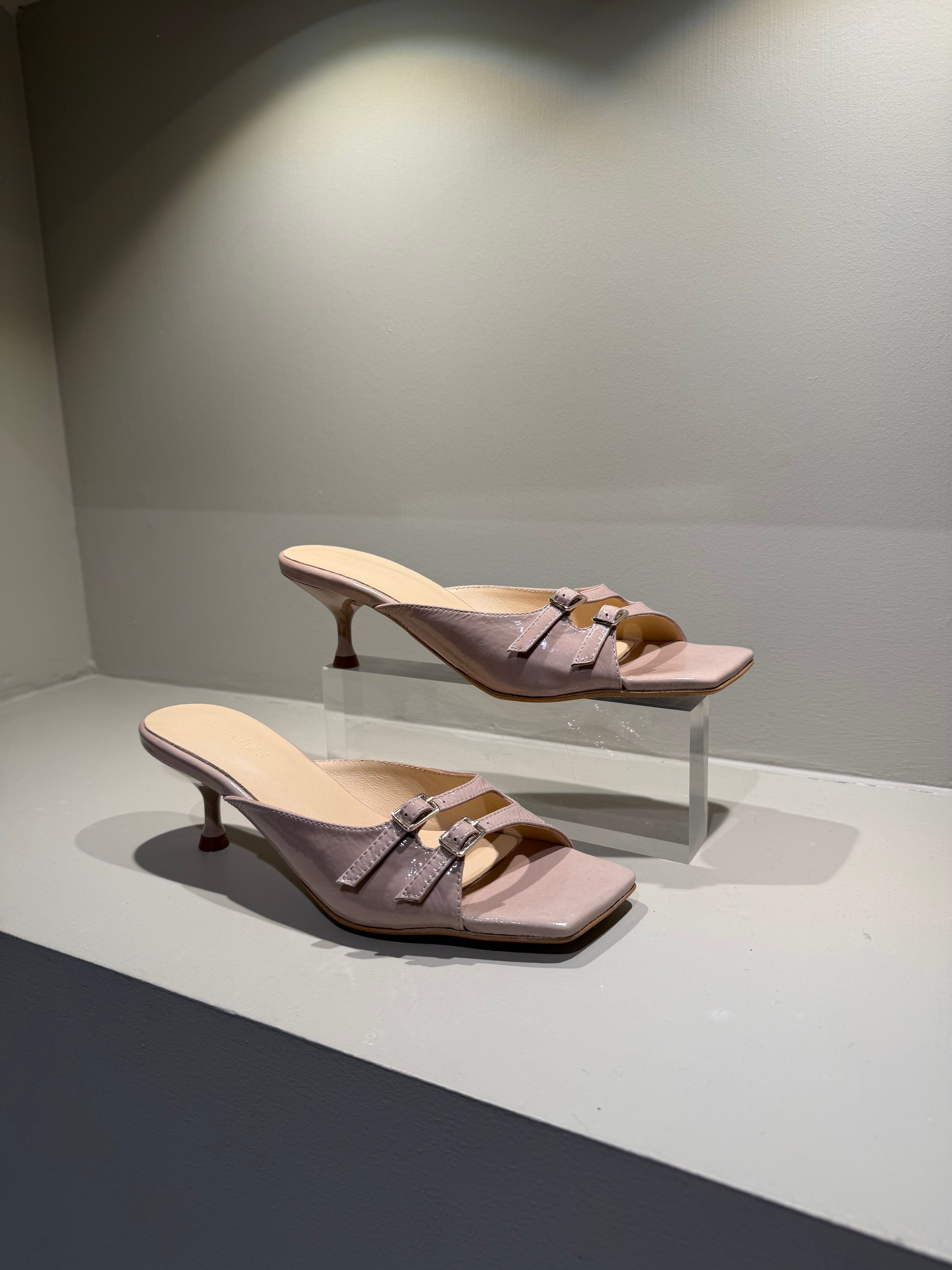March23 LA Sandal Low Heel