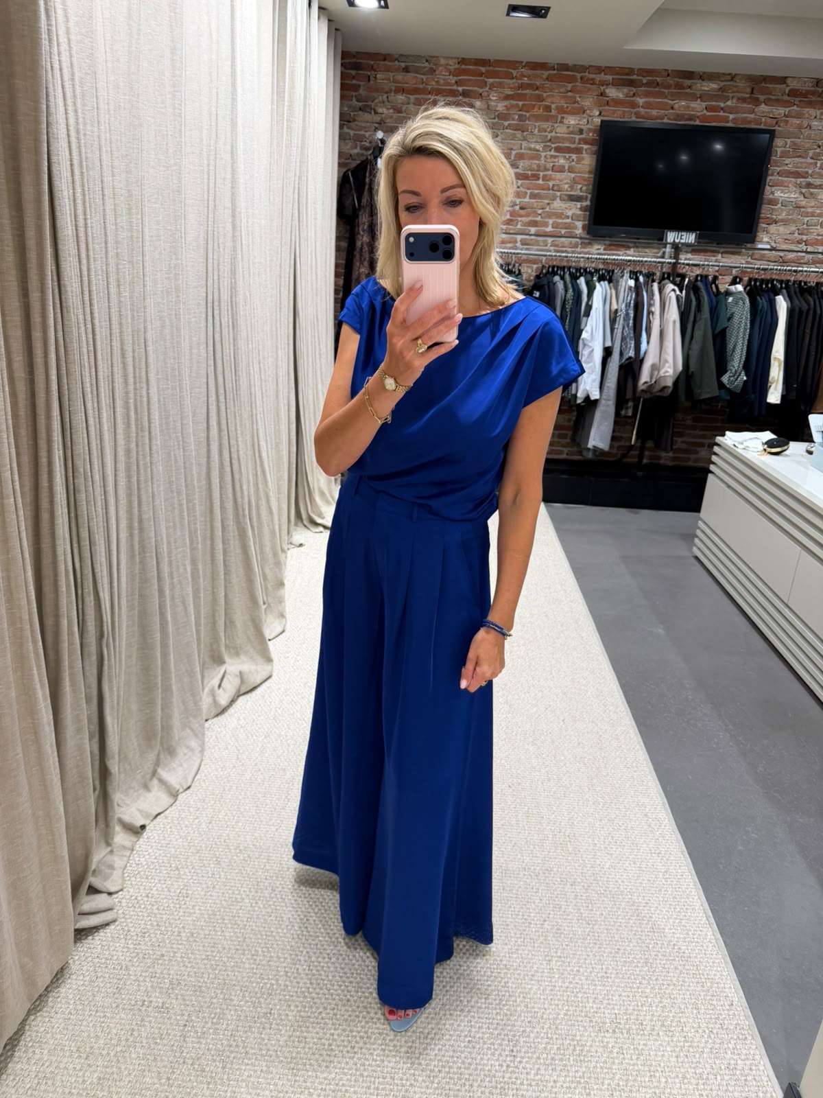 Dante Roam Satin Drapey Top27