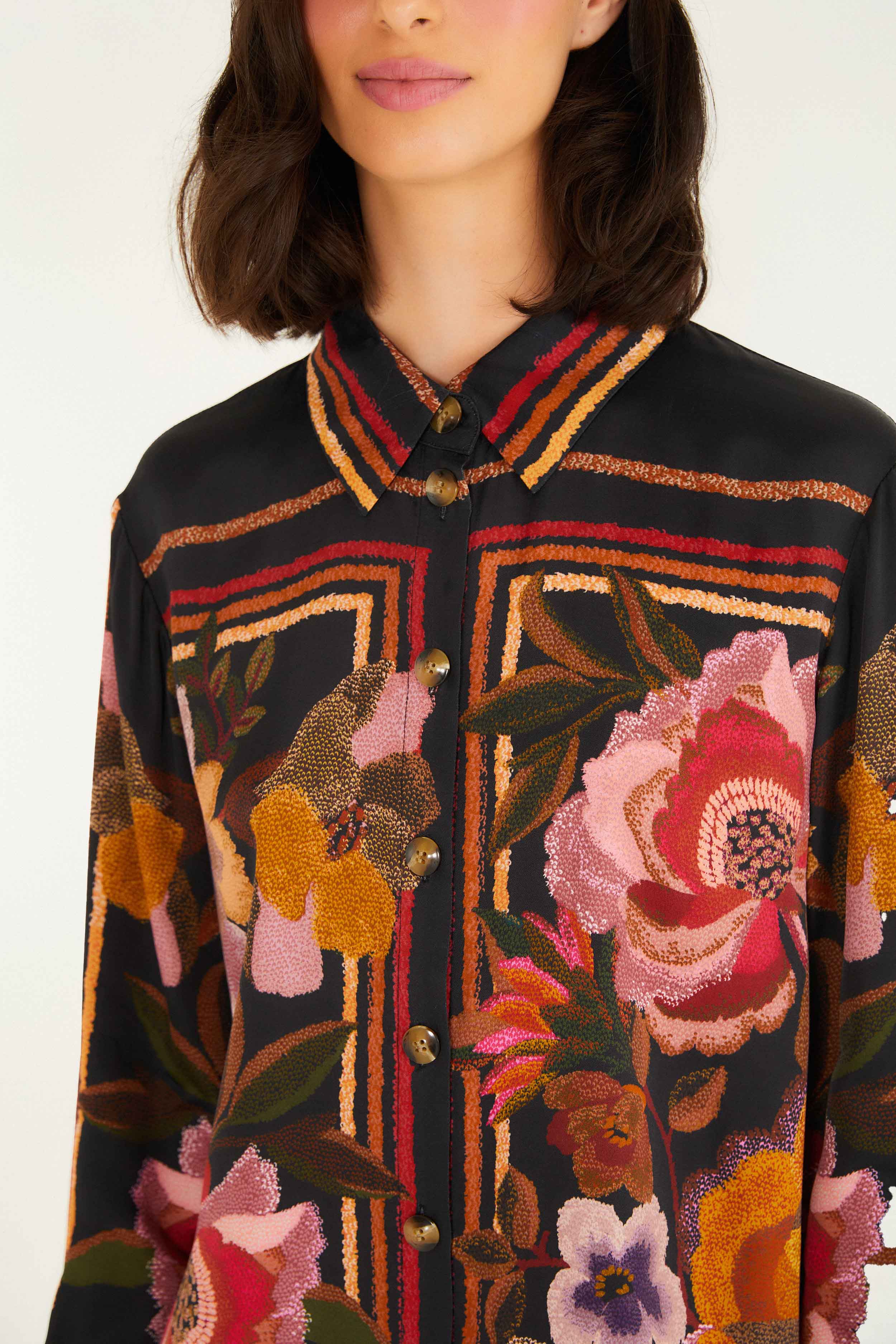 Blouse  Chenille Flowers Black