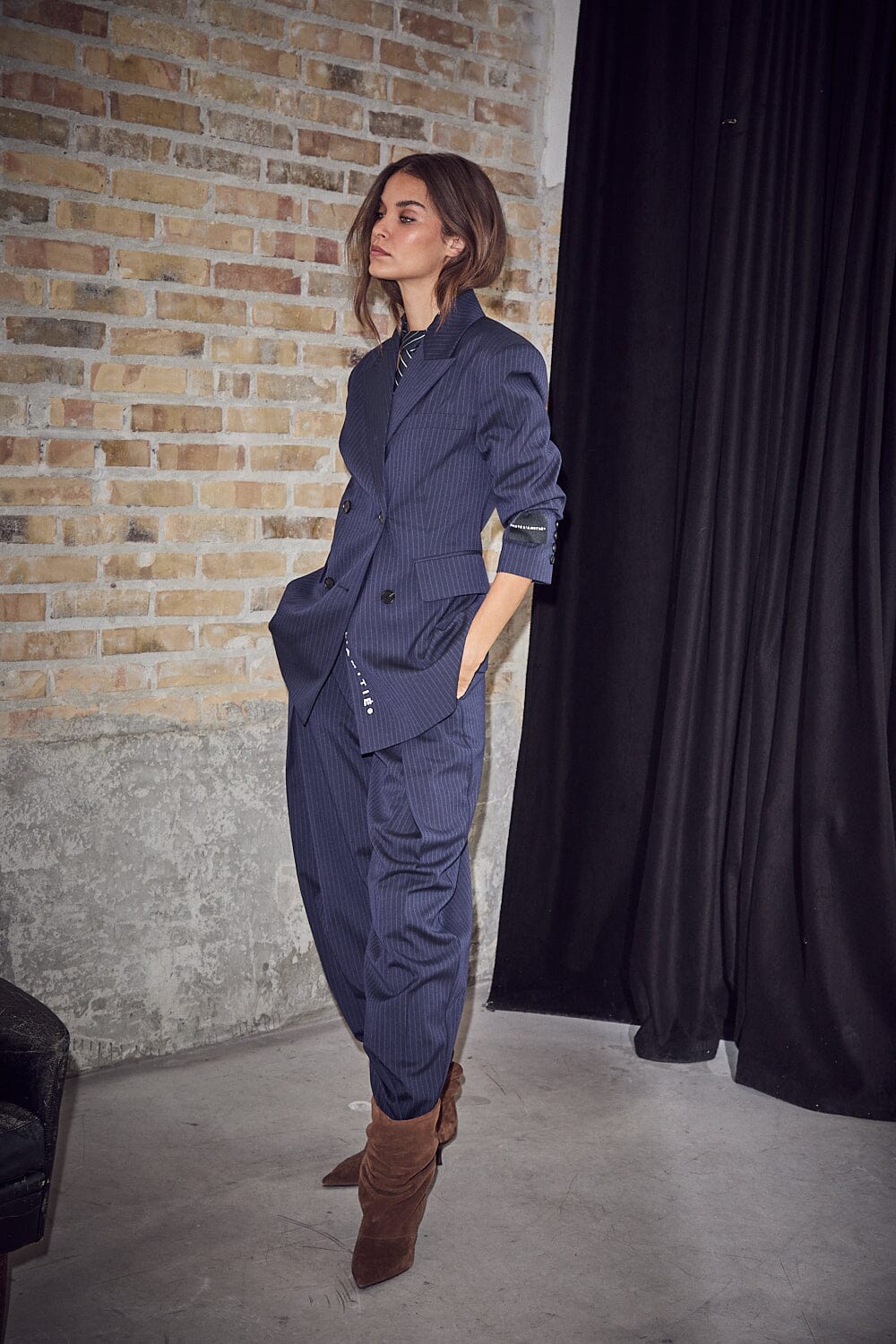 HL Pin Waist Fit Blazer