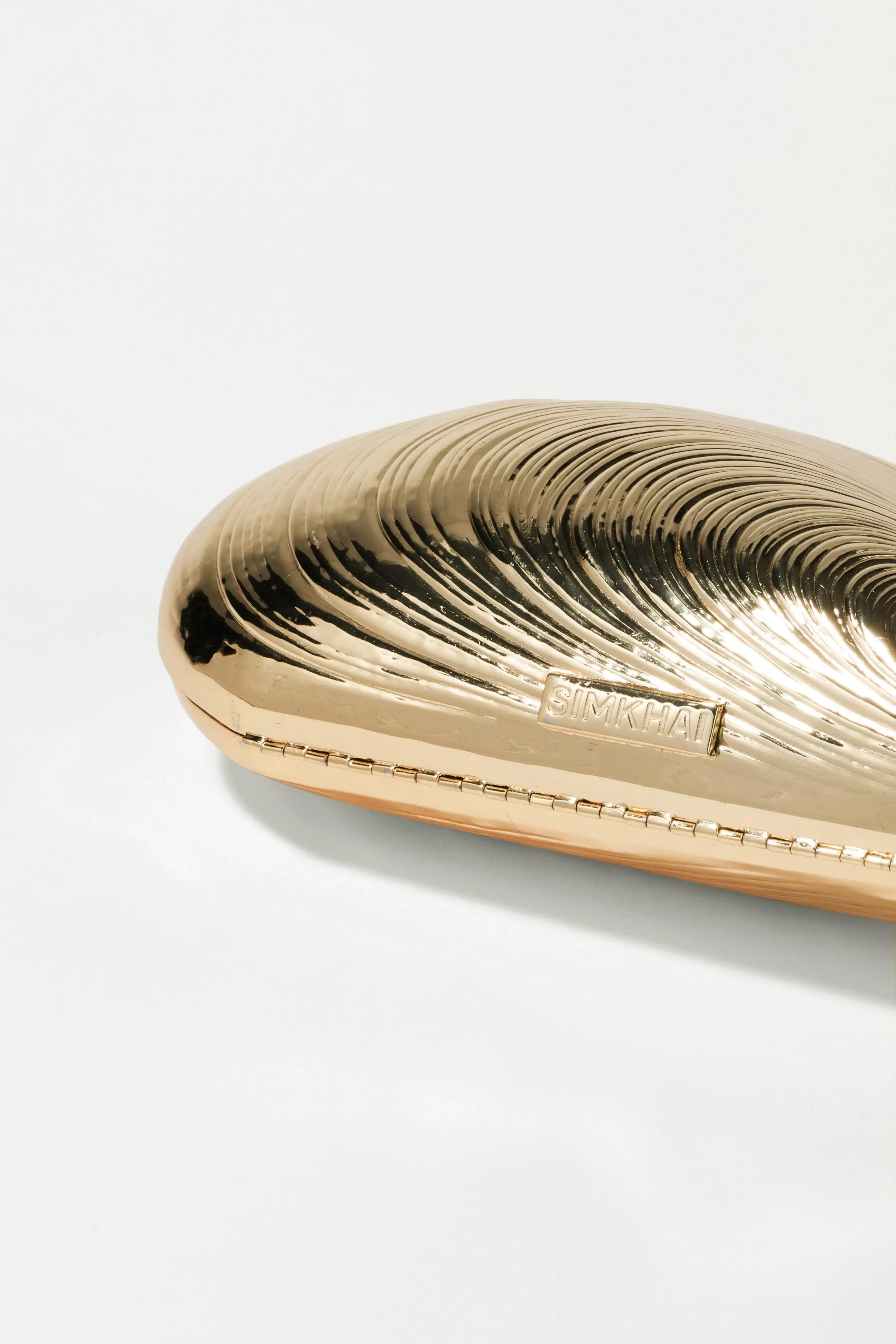Clutch Bridget Metal Oyster Shell