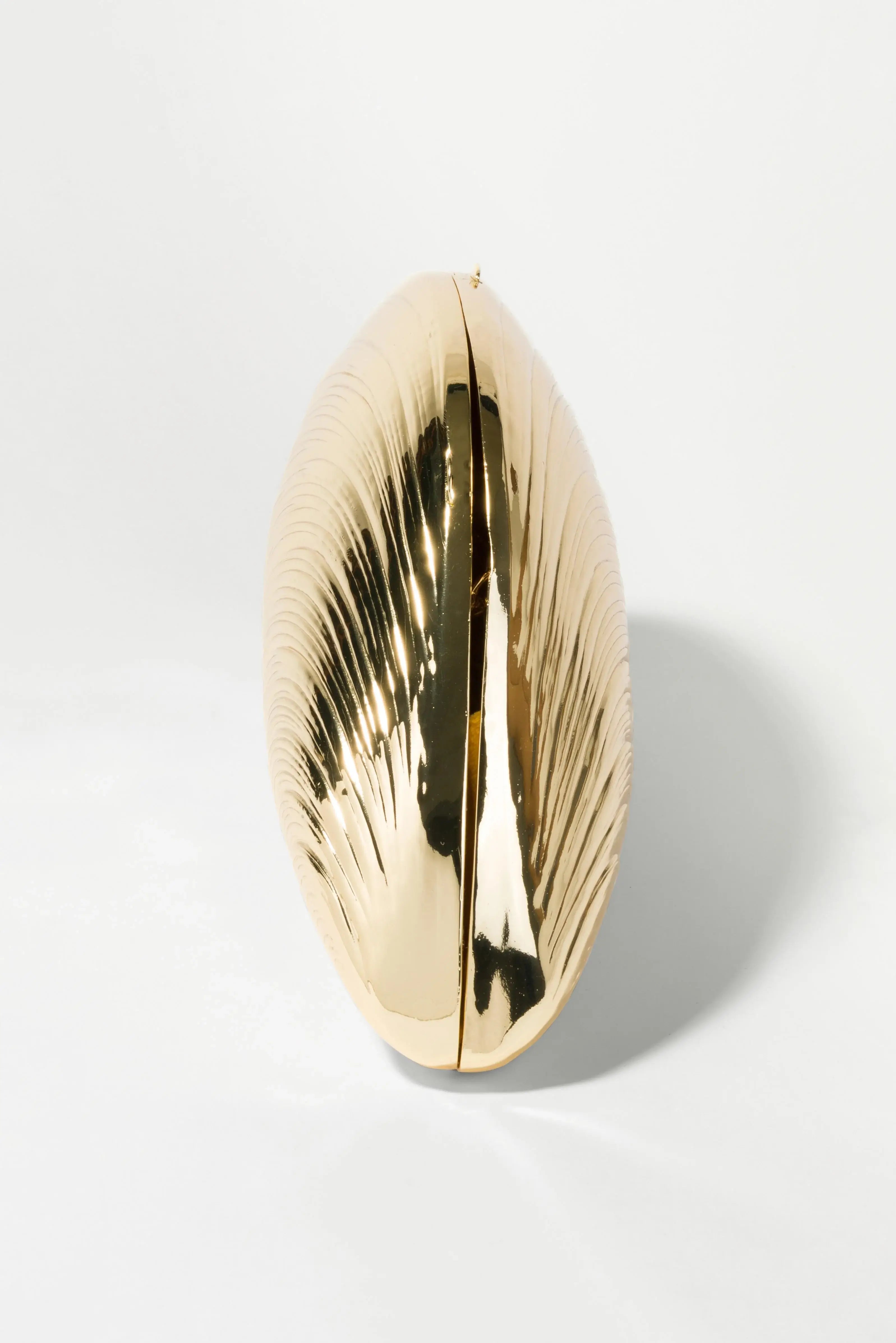Clutch Bridget Metal Oyster Shell